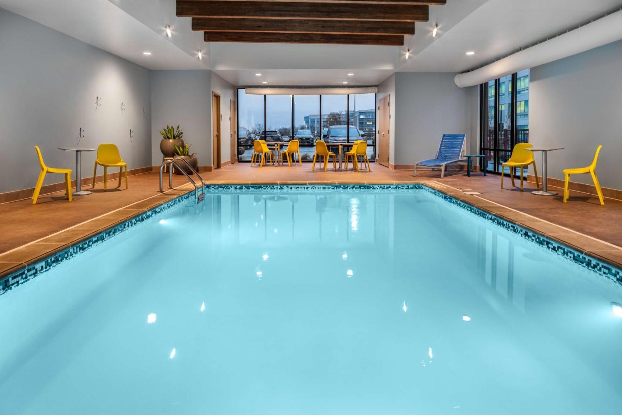 Home2 Suites By Hilton Indianapolis North At Intech Park エクステリア 写真