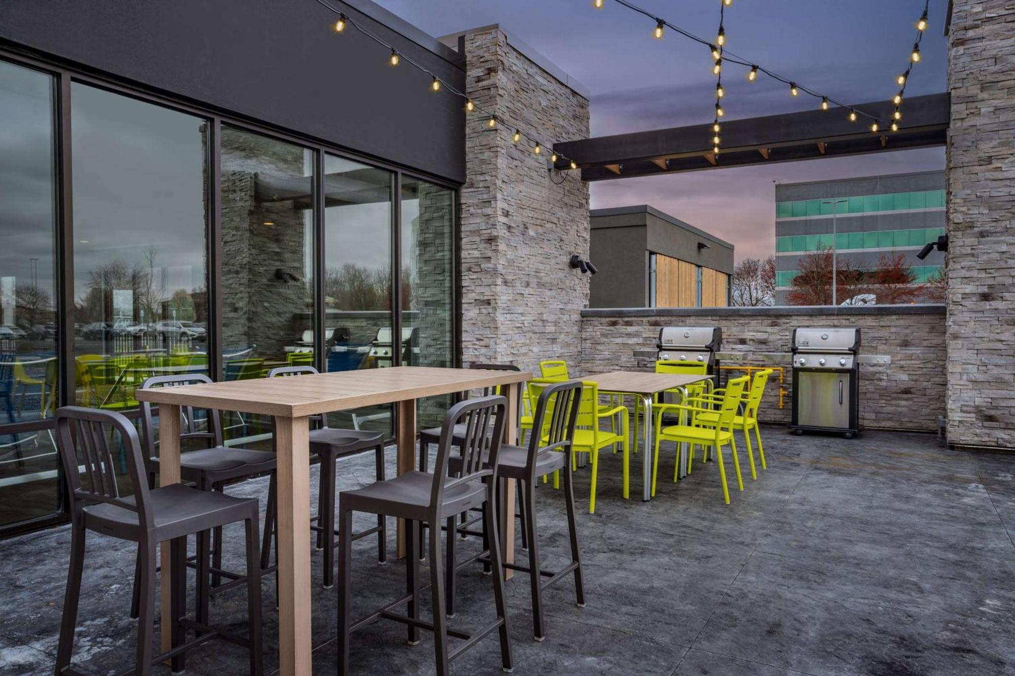 Home2 Suites By Hilton Indianapolis North At Intech Park エクステリア 写真